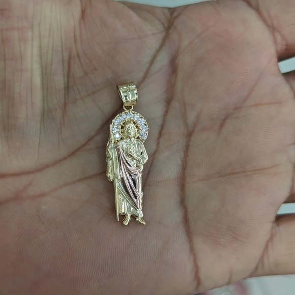 10kt real gold Saint jude pendant